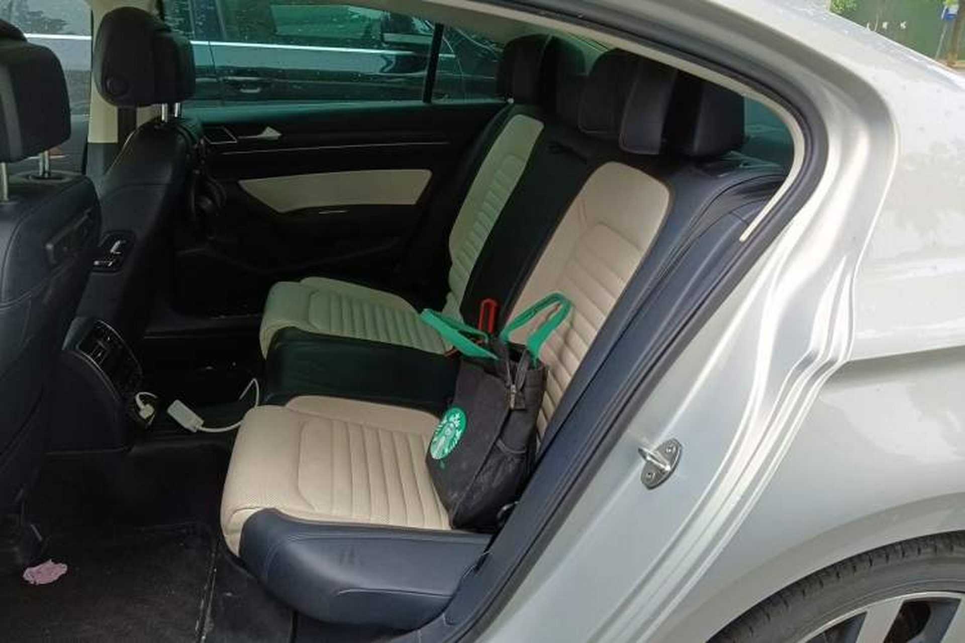 Used Volkswagen Magotan 2017 380TSI DSG Flagship Edition Left Rear Seat