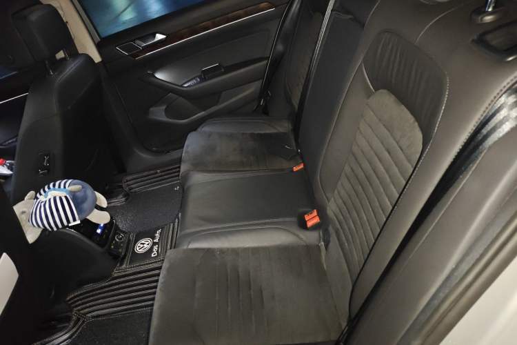 Used Volkswagen Magotan 2017 380TSI DSG Luxury Model Left Rear Seat