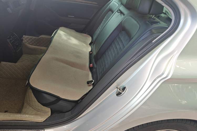 Used Volkswagen Magotan 2017 330TSI DSG Luxury Model Left Rear Seat