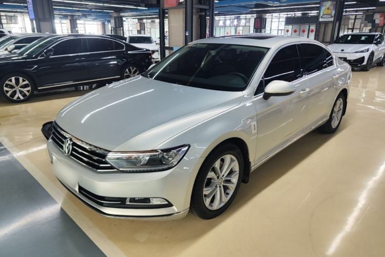 Volkswagen Magotan 2017 380TSI DSG Luxury Model مستعملة Guazi used car, China used car export, Used car for sale, Used  cars, Cheapest cars for sale