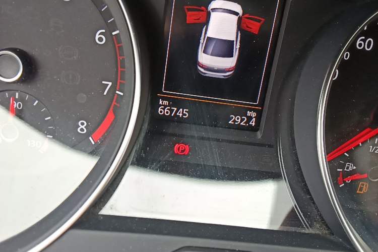Used Volkswagen Magotan 2017 380TSI DSG Prestige Edition Odometer Close Up