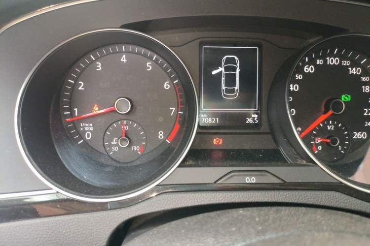 Used Volkswagen Magotan 2017 330TSI DSG Leading Model Odometer Close Up