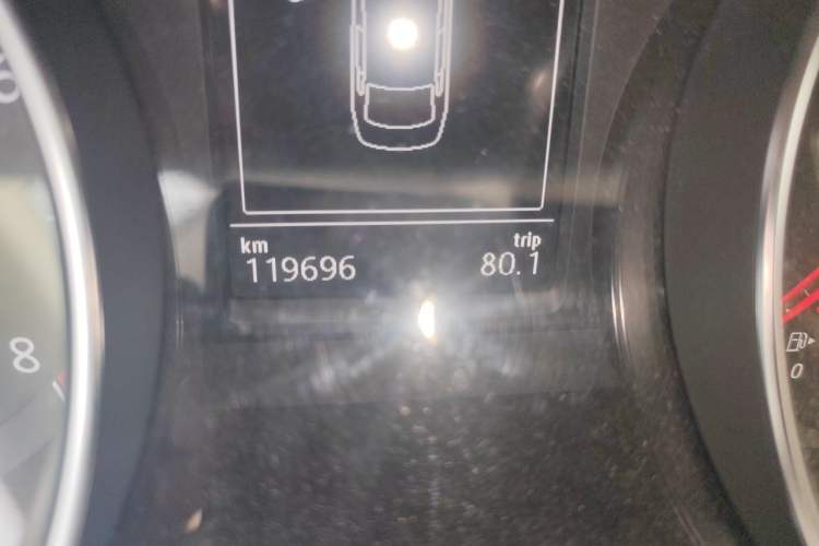 Used Volkswagen Magotan 2017 330TSI DSG Luxury Model Odometer Close Up