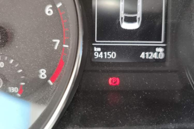 Used Volkswagen Magotan 2017 330TSI DSG Luxury Model Odometer Close Up