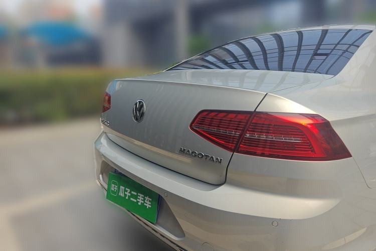 Used Volkswagen Magotan 2017 330TSI DSG Luxury Model Rear