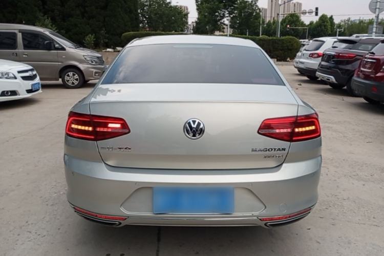 Used Volkswagen Magotan 2017 330TSI DSG Luxury Model Rear