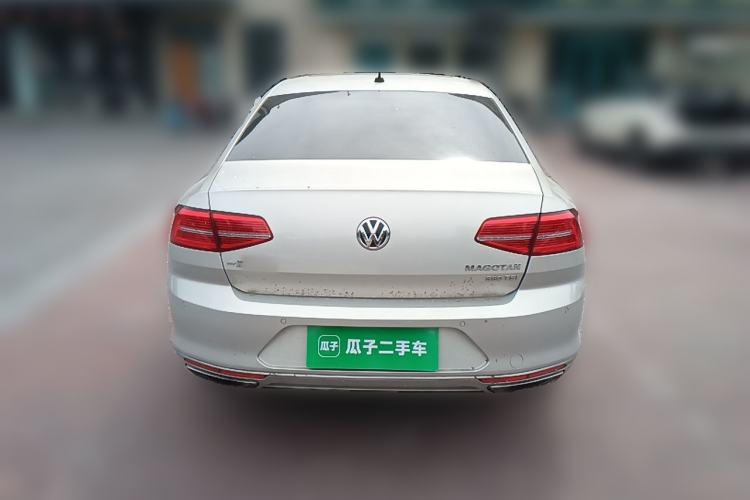 Used Volkswagen Magotan 2017 380TSI DSG Prestige Edition Rear