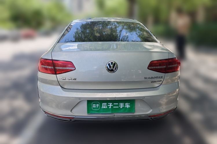 Used Volkswagen Magotan 2017 330TSI DSG Luxury Model Rear