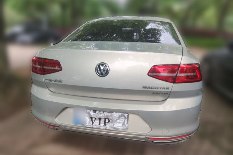 Used Volkswagen Magotan 2017 330TSI DSG Luxury Model Rear