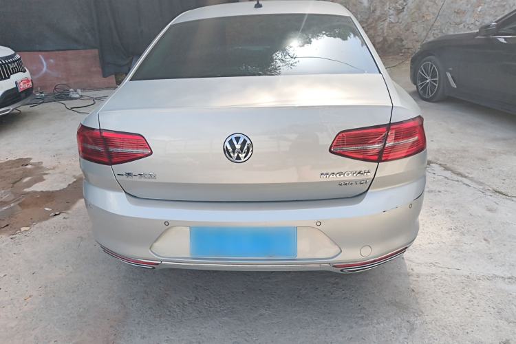 Used Volkswagen Magotan 2017 330TSI DSG Luxury Model Rear