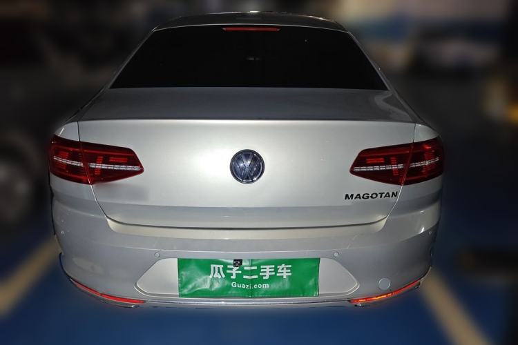 Used Volkswagen Magotan 2017 380TSI DSG Luxury Model Rear