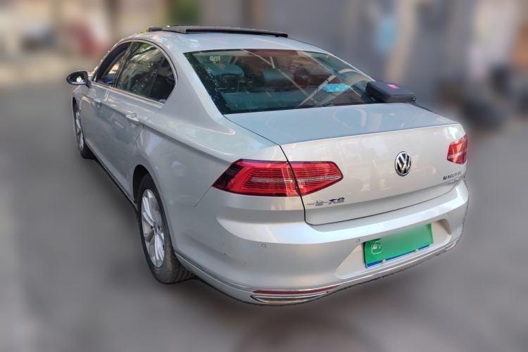 Used Volkswagen Magotan 2017 330TSI DSG Luxury Model Rear Left 45 Deg