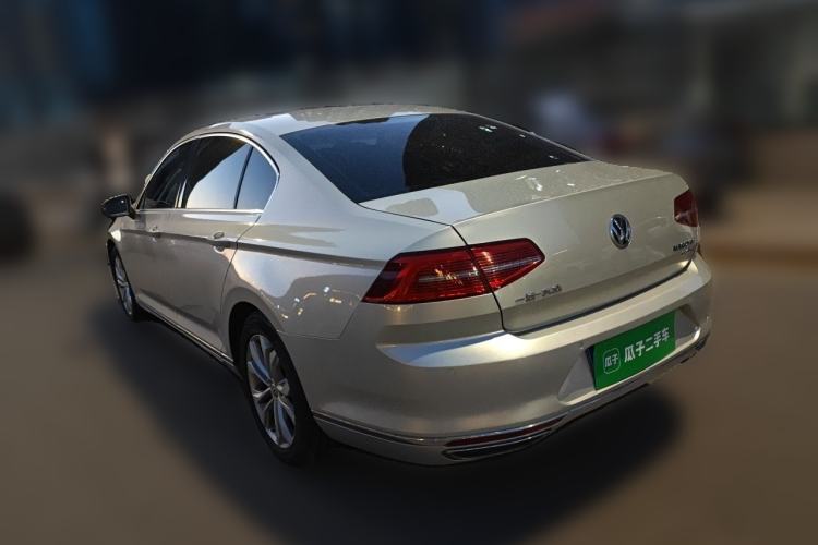 Used Volkswagen Magotan 2017 330TSI DSG Luxury Model Rear Left 45 Deg