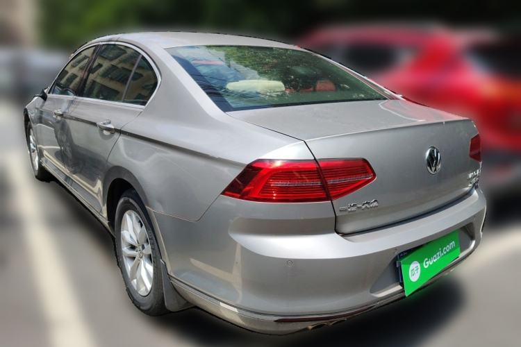 Used Volkswagen Magotan 2017 330TSI DSG Leading Model Rear Left 45 Deg
