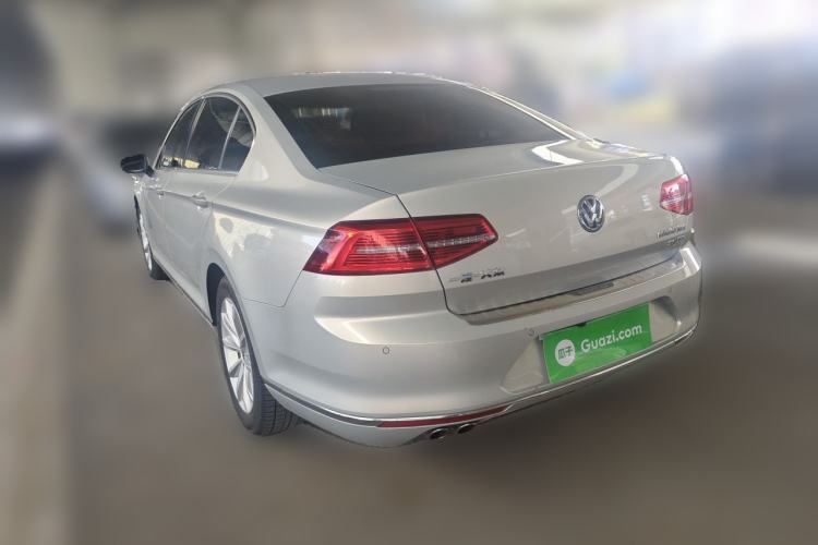 Used Volkswagen Magotan 2017 330TSI DSG Leading Model Rear Left 45 Deg