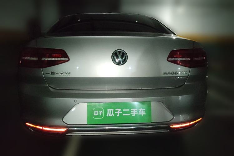Used Volkswagen Magotan 2017 330TSI DSG Luxury Model Rear