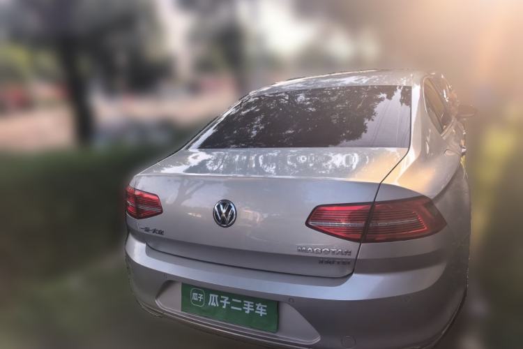 Used Volkswagen Magotan 2017 330TSI DSG Luxury Model Rear
