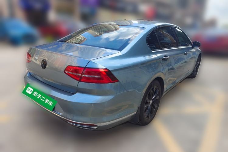 Used Volkswagen Magotan 2017 330TSI DSG Luxury Model Rear Right 45 Deg