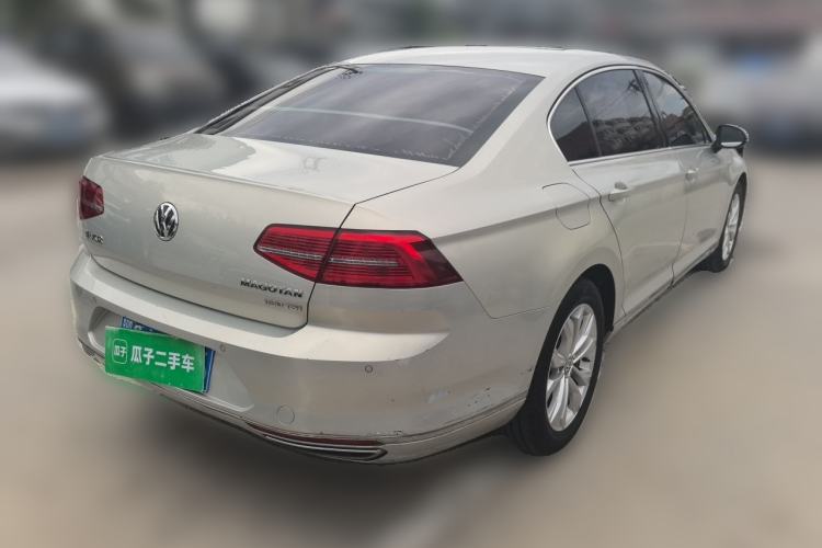 Used Volkswagen Magotan 2017 330TSI DSG Luxury Model Rear Right 45 Deg