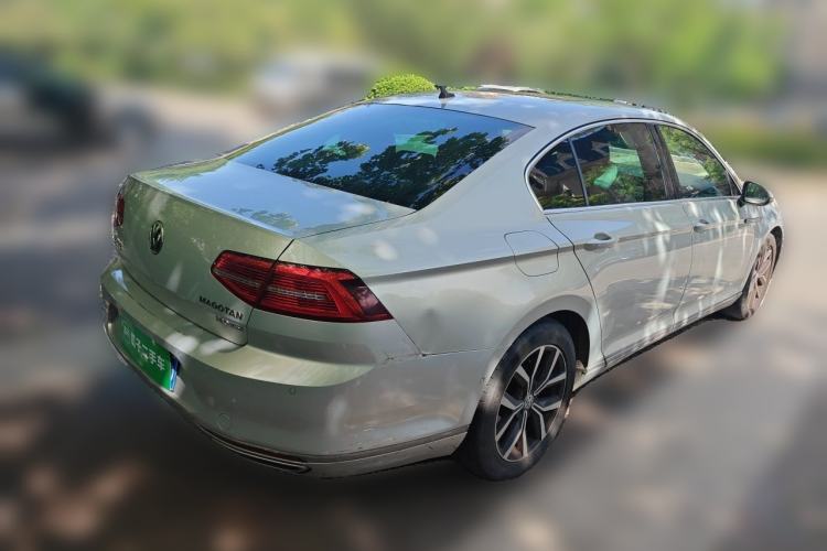 Used Volkswagen Magotan 2017 330TSI DSG Luxury Model Rear Right 45 Deg
