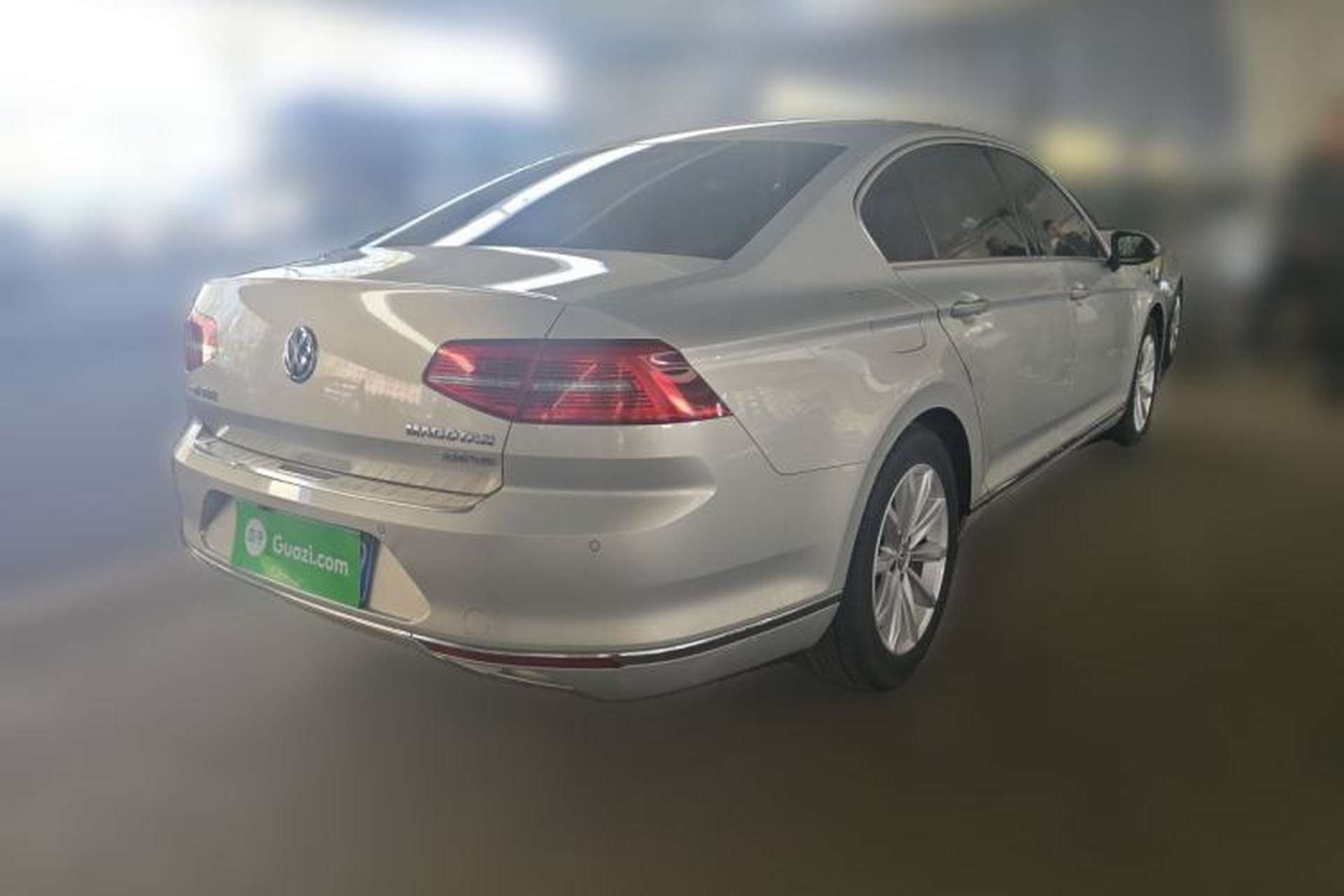 Used Volkswagen Magotan 2017 330TSI DSG Leading Model Rear Right 45 Deg