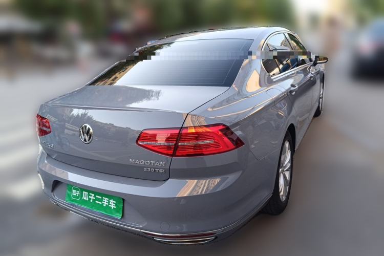 Used Volkswagen Magotan 2017 330TSI DSG Luxury Model Rear Right 45 Deg