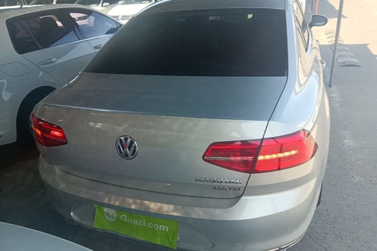 Used Volkswagen Magotan 2017 330TSI DSG Luxury Model Rear