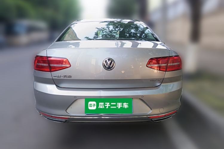 Used Volkswagen Magotan 2017 330TSI DSG Luxury Model Rear