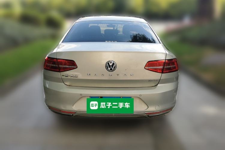 Used Volkswagen Magotan 2017 330TSI DSG Luxury Model Rear