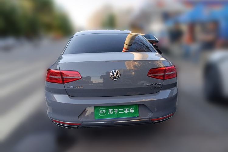 Used Volkswagen Magotan 2017 330TSI DSG Luxury Model Rear