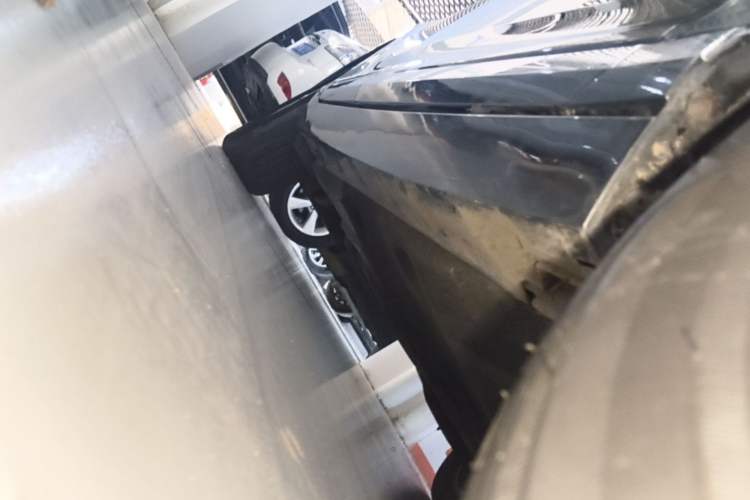 Used Volkswagen Magotan 2017 330TSI DSG Leading Model Right Side Sill