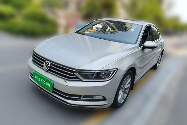 Used Volkswagen Magotan 2017 330TSI DSG Leading Model Guazi used car, China used car export, Used car for sale, Used  cars, Cheapest cars for sale