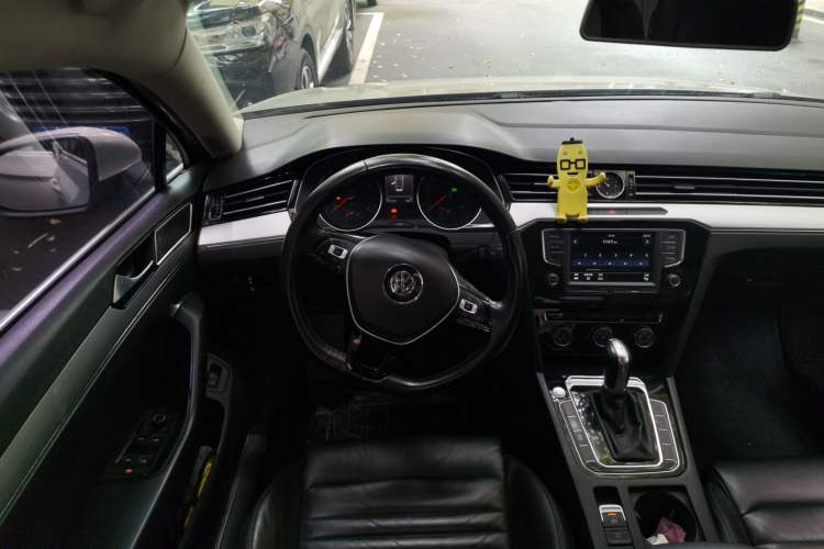 Used Volkswagen Magotan 2017 330TSI DSG Leading Model Steering Wheel