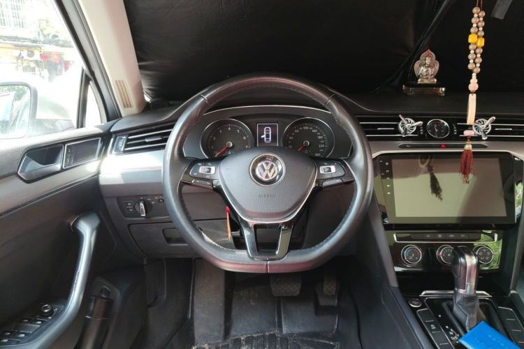 Used Volkswagen Magotan 2017 330TSI DSG Leading Model Steering Wheel
