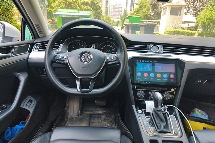Used Volkswagen Magotan 2017 330TSI DSG Leading Model Steering Wheel