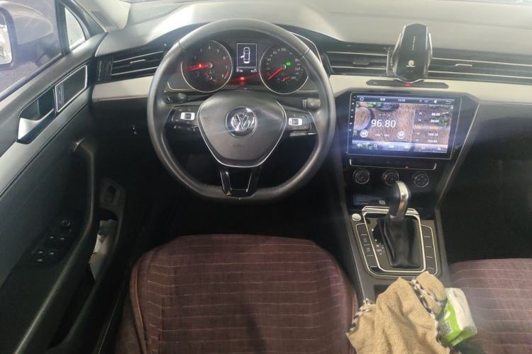Used Volkswagen Magotan 2017 330TSI DSG Leading Model Steering Wheel