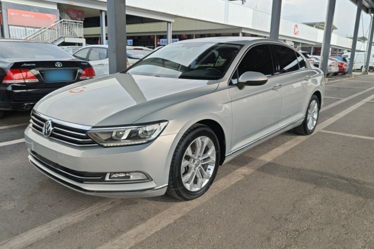 Used Volkswagen Magotan 2017 330TSI DSG Luxury Model Guazi used car, China used car export, Used car for sale, Used  cars, Cheapest cars for sale