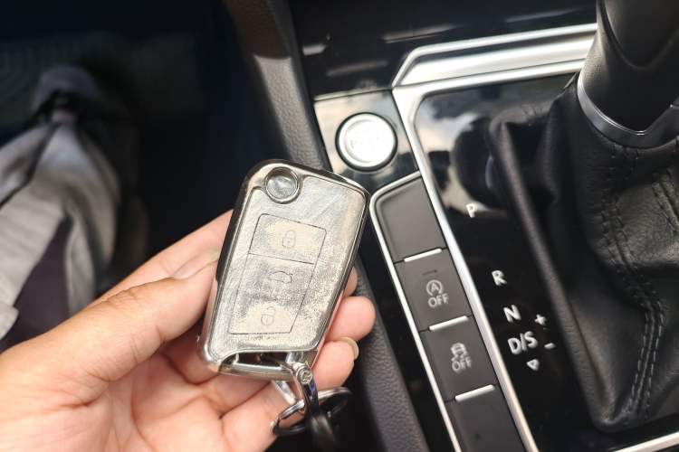 Used Volkswagen Magotan 2017 330TSI DSG Luxury Model Vehicle Key