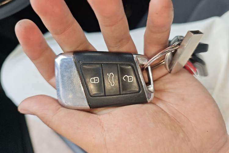 Used Volkswagen Magotan 2017 330TSI DSG Luxury Model Vehicle Key