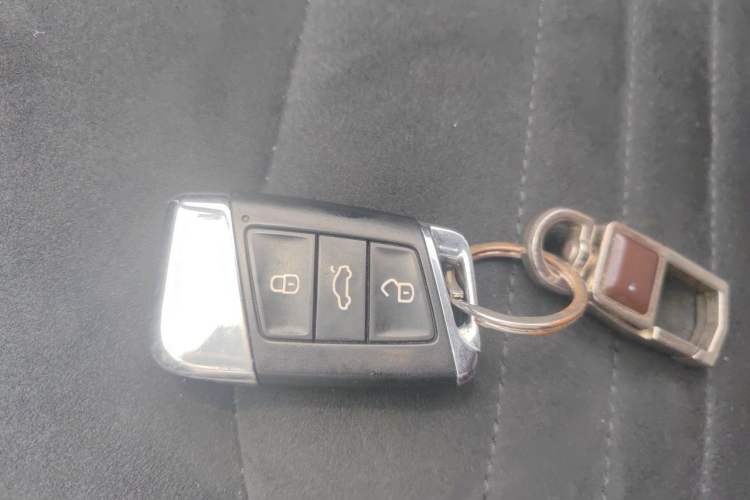 Used Volkswagen Magotan 2017 330TSI DSG Luxury Model Vehicle Key