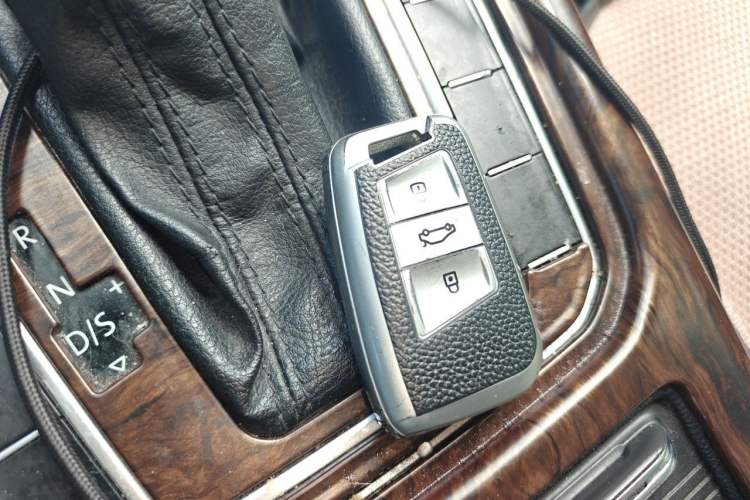 Used Volkswagen Magotan 2017 330TSI DSG Luxury Model Vehicle Key