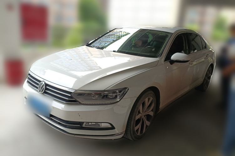 Used Volkswagen Magotan 2017 380TSI DSG Flagship Edition Guazi used car, China used car export, Used car for sale, Used cars, Cheapest cars for sale