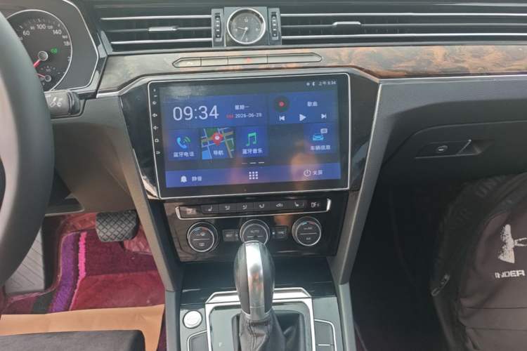 Used Volkswagen Magotan 2017 330TSI DSG Luxury Model Audio And AC Panel