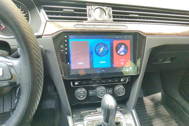 Used Volkswagen Magotan 2017 330TSI DSG Luxury Model Audio And AC Panel
