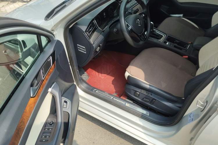 Used Volkswagen Magotan 2017 380TSI DSG Flagship Edition Driver Seat