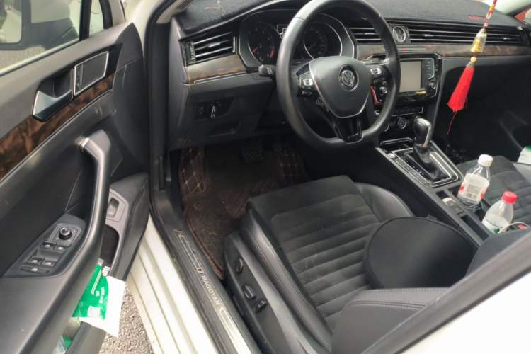 Used Volkswagen Magotan 2017 330TSI DSG Luxury Model Driver Seat