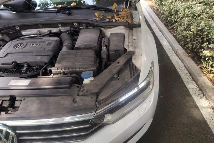 Used Volkswagen Magotan 2017 330TSI DSG Luxury Model Engine Bay Left