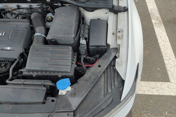 Used Volkswagen Magotan 2017 330TSI DSG Luxury Model Engine Bay Left