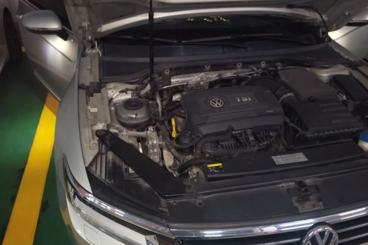 Used Volkswagen Magotan 2017 330TSI DSG Luxury Model Engine Bay Right