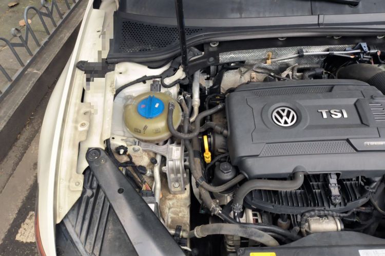 Used Volkswagen Magotan 2017 330TSI DSG Luxury Model Engine Bay Right